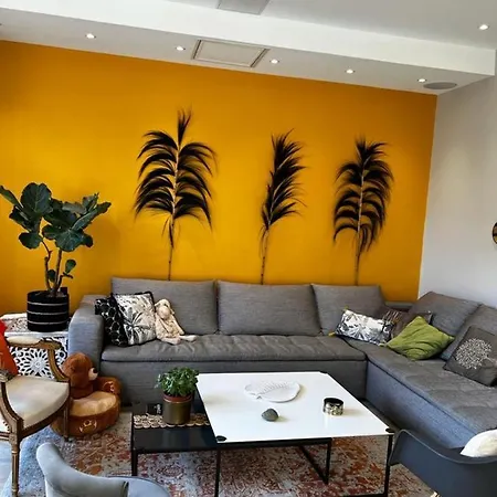 2 Mn Walking From Banane Croisette Center Of Apartment